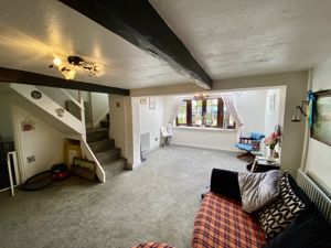 Lounge/Diner- click for photo gallery